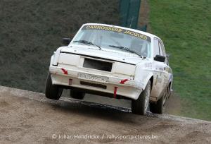 volvo 240 3.0 16v motordisign