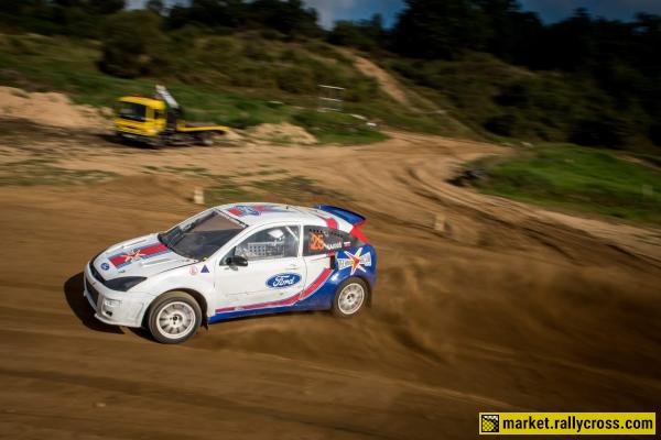 Ford Focus supercar