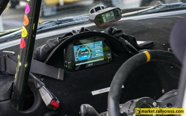 For sale one and only VW new Beetle RSI cup edition car in the world which is suitable for Rallycross/autocross, hill climb and circuit racing. Chassi